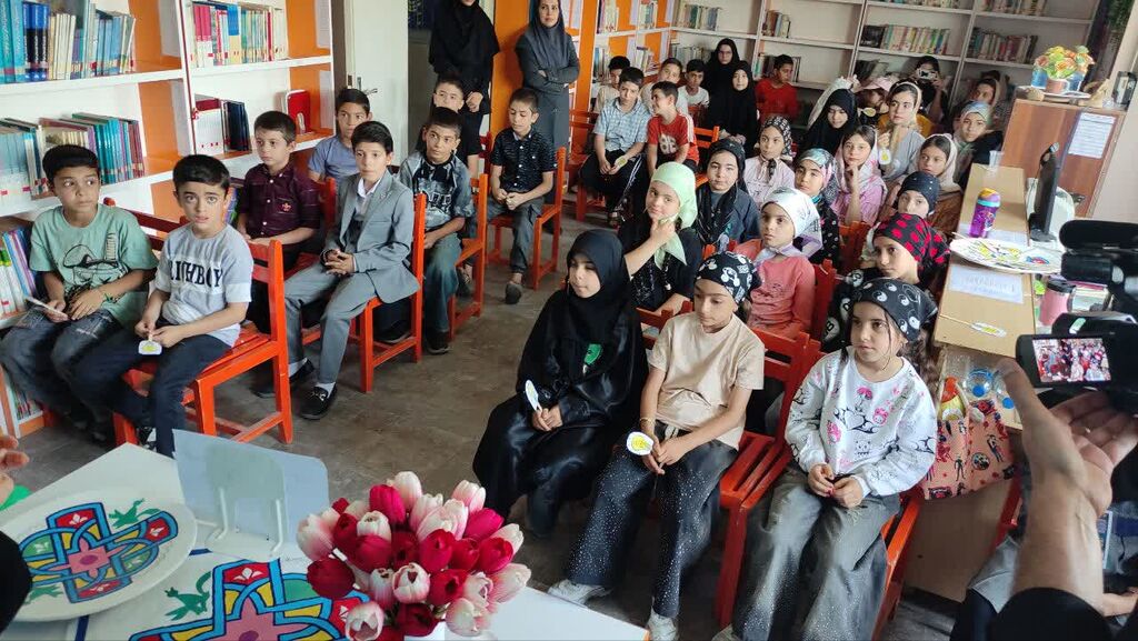 اجرای پویش ۲۵ درجه همدلی در مرکز ۵ همدان