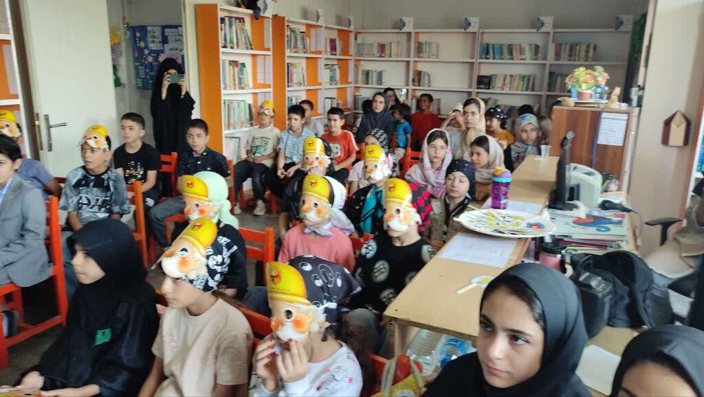 اجرای پویش ۲۵ درجه همدلی در مرکز ۵ همدان