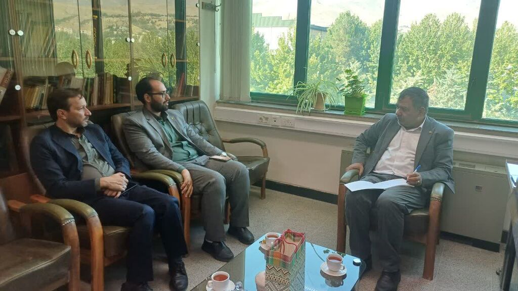 تأکید بر تقویت جایگاه کانون در برنامهریزیهای حوزه کودک و نوجوان استان همدان