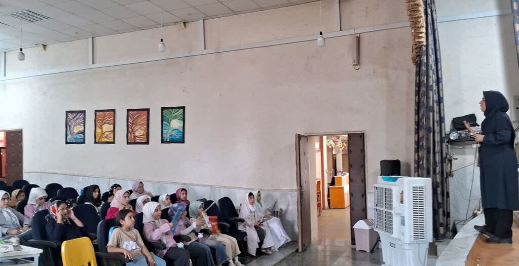 برنامه نجوم با موضوع «ستارگان و بارش شهابی» در کانون کنگاور