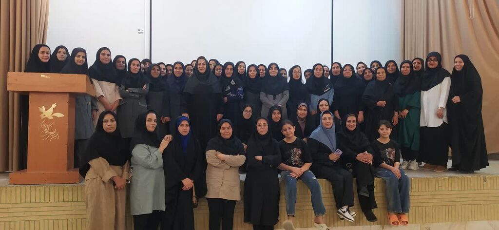 تربیت مربی برگزاری چهارمین دوره تربیت مربی کانون پرورش فکری استان همدان در رزن
