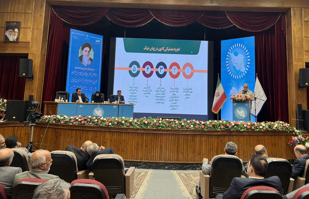 کانون در جنگ از میدان تربیت کودکان و نوجوانان خارج نشد/ حضور کانون از محتوا تا ارتباط و از مرکز تا میدان
