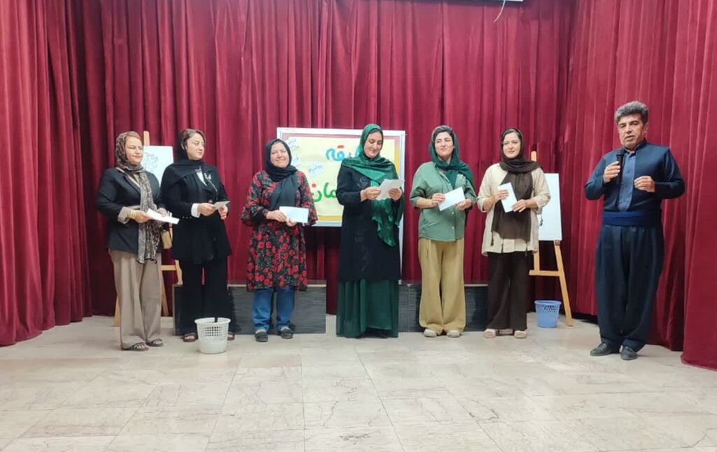 اجرای ویژه‌برنامه «مادر و فرزند» در کانون روانسر