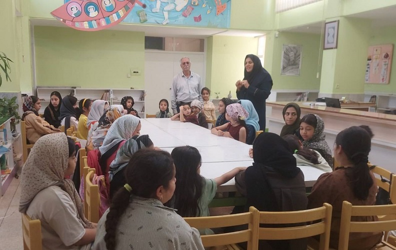گرامی‌داشت سال‌روز ورود آزادگان به میهن در کانون اردستان یک