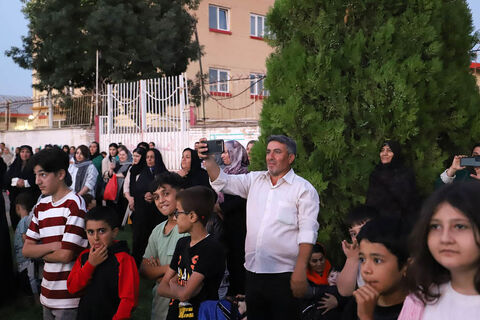 روز سوم تماشاخانه سیار کانون در اردبیل به روایت تصویر