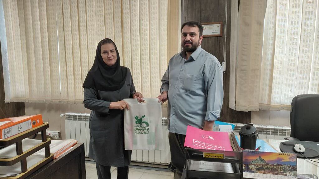 اجراشدن طرح امانتدهی کتابهای کانون به فرزندان کارکنان ادارات در همدان