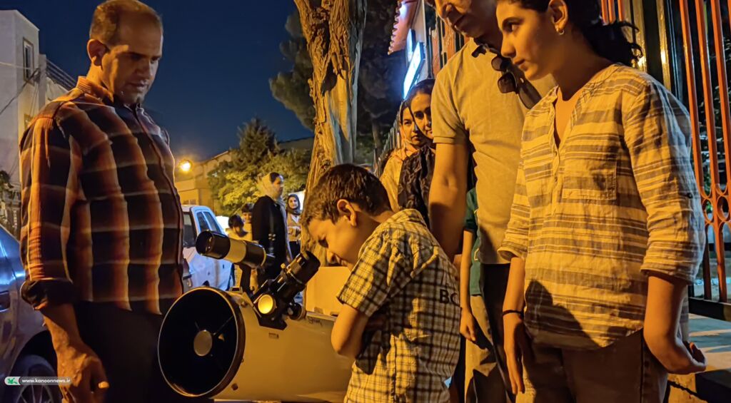 آسمان شب، کلاس علمی اعضای کانون کردستان شد.