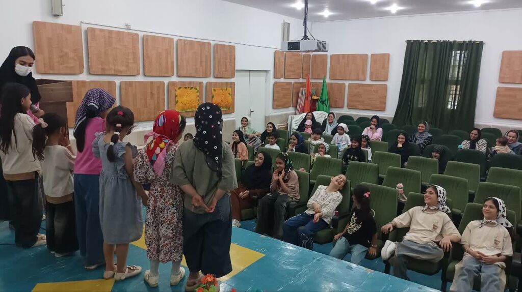 جلوه‌های شعار"برای ایران، می‌مانیم، می‌خوانیم، می‌سازیم" در مراکز کانون قزوین