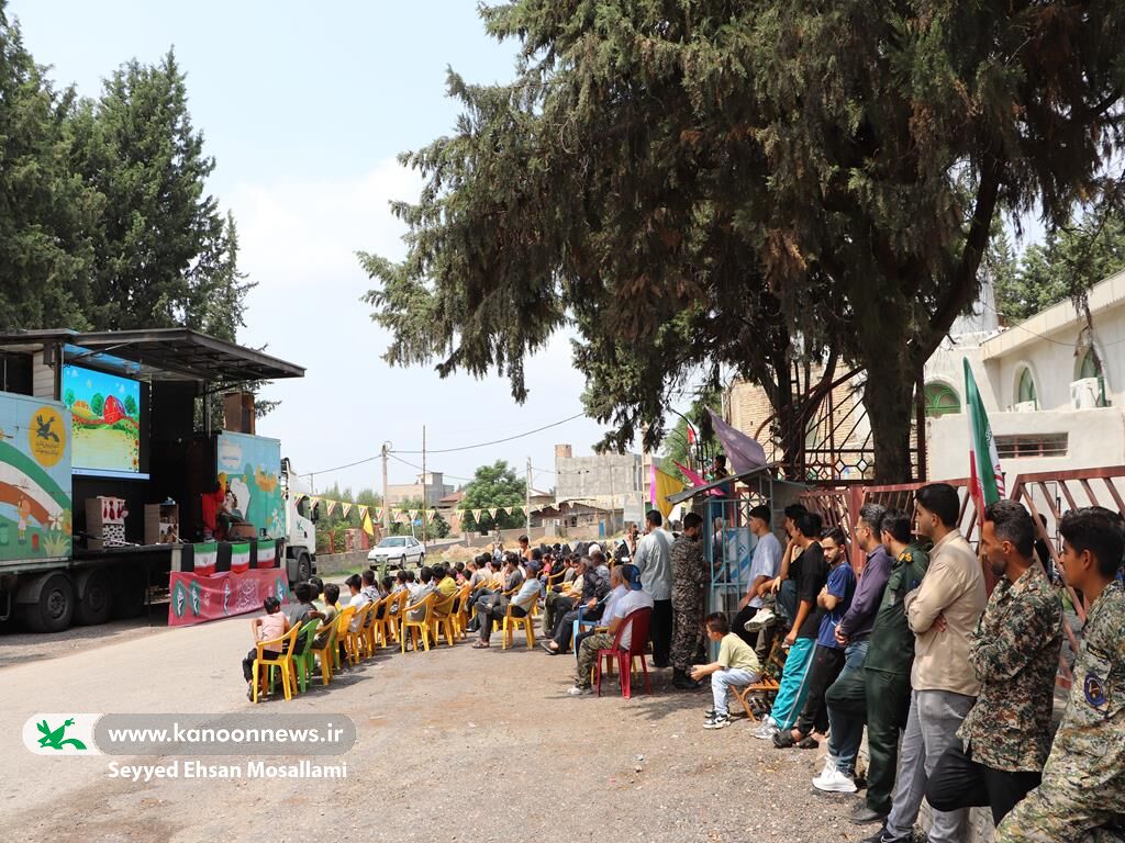 تماشاخانه سیار کانون در سومین روز به مینودشت رسید