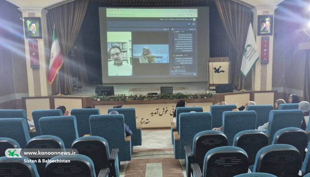 «آسمان به فکر صلح» در قاب «دوپنجره»؛ نوجوانان پای گفتوگوی ادبی با غلامرضا بکتاش نشستند