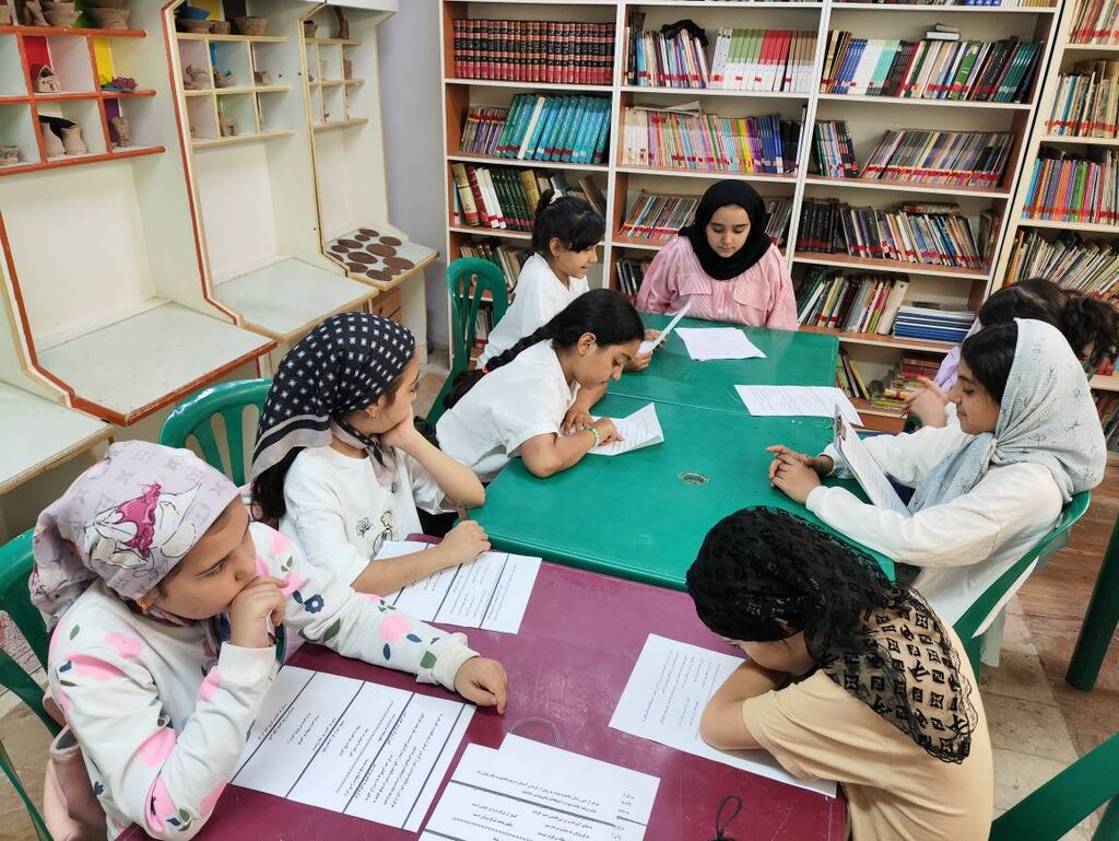 سمنان1405 گلستانخوانی در قاب رنگ و ریتم در کانون دامغان
