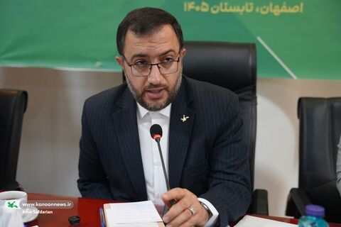دیدار  مدیر عامل و اعضای شورای معاونان کانون با نوجوانان اصفهانی