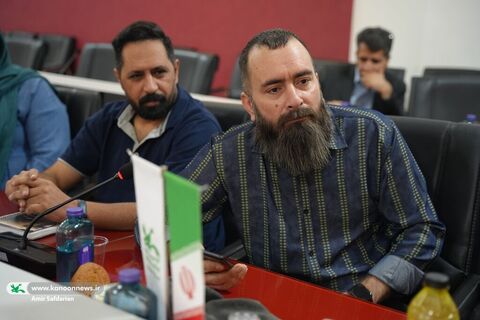 دیدار مدیرعامل و اعضای شورای معاونان کانون با هنرمندان اصفهانی