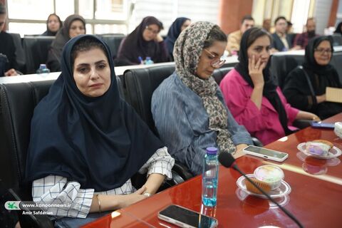 دیدار مدیرعامل و اعضای شورای معاونان کانون با هنرمندان اصفهانی