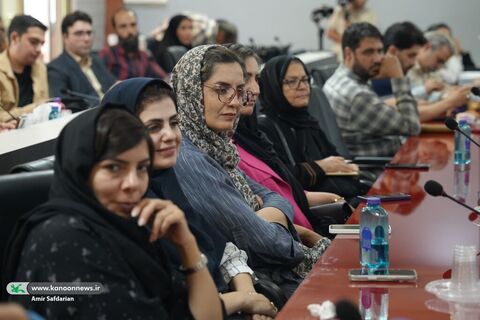 دیدار مدیرعامل و اعضای شورای معاونان کانون با هنرمندان اصفهانی