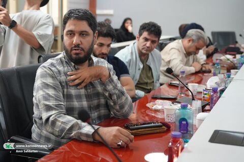 دیدار مدیرعامل و اعضای شورای معاونان کانون با هنرمندان اصفهانی