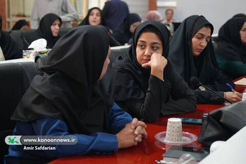 نشست همکاران کانون استان اصفهان با مدیرعامل و اعضای شورای معاونان