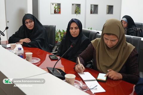 نشست همکاران کانون استان اصفهان با مدیرعامل و اعضای شورای معاونان