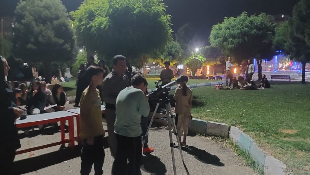 برنامههای مرکز فرهنگیهنری پیرانشهر به بهانه بارش شهابی برساووشی برنامههای مرکز فرهنگیهنری پیرانشهر به بهانه بارش شهابی برساووشی