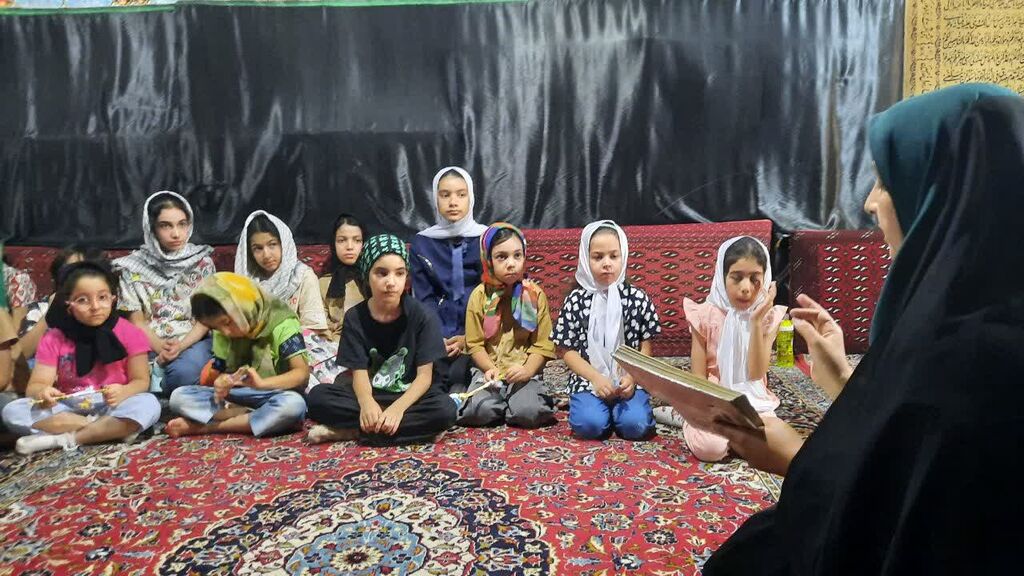 بازدید اعضای مرکز شماره ۱۰ کانون کرمانشاه از مسجد آیت‌الله جلیلی