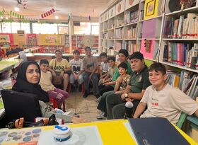 نوجوانان سمنانی «آسمان به فکر صلح» را با حضور غلامرضا بکتاش نقد کردند