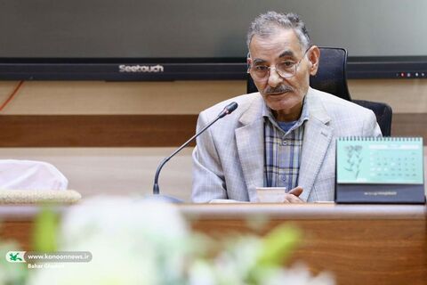 جعفر ابراهیمی در هشتمین نشست انجمن شعر برگ