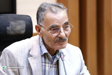 جعفر ابراهیمی در هشتمین نشست انجمن شعر برگ
