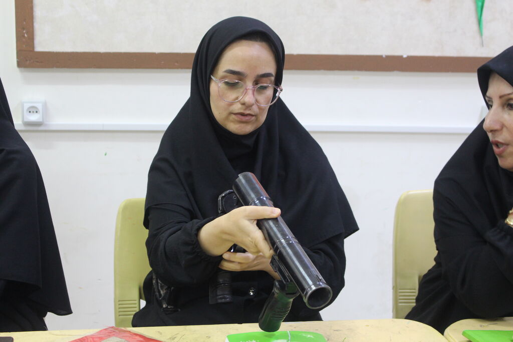 برگزاری دوره آموزشی نظامی و دفاع از مقر برای کارکنان کانون پرورش فکری آذربایجان شرقی