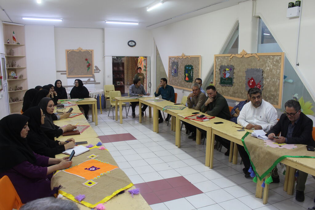 1 برگزاری دوره آموزشی سلاح شناسی و دفاع از مقر برای کارکنان کانون پرورش فکری آذربایجان شرقی