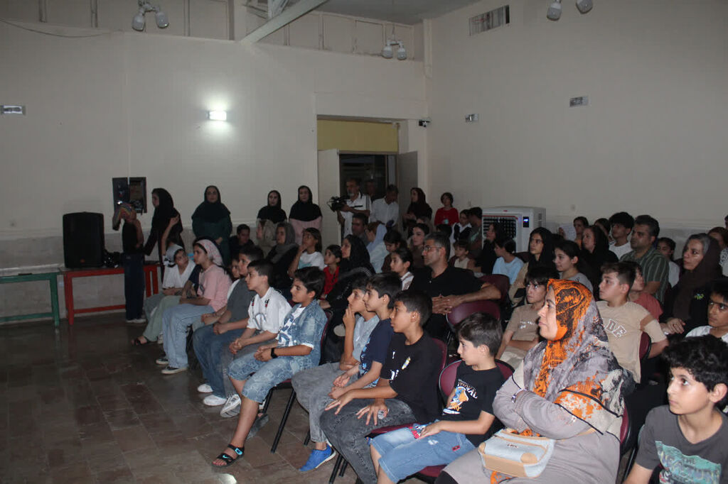 یک سفر کهکشانی در کانون مهاباد یک سفر کهکشانی در کانون مهاباد