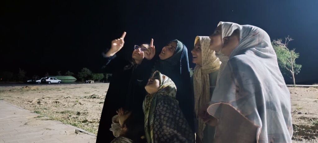 شبی پر از علم، قصه و ستاره در کانون تکاب