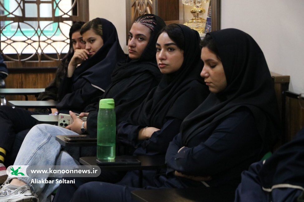 انیمیشن در سایه سرو زیر ذره‌بین نوجوانان در قاب سفید