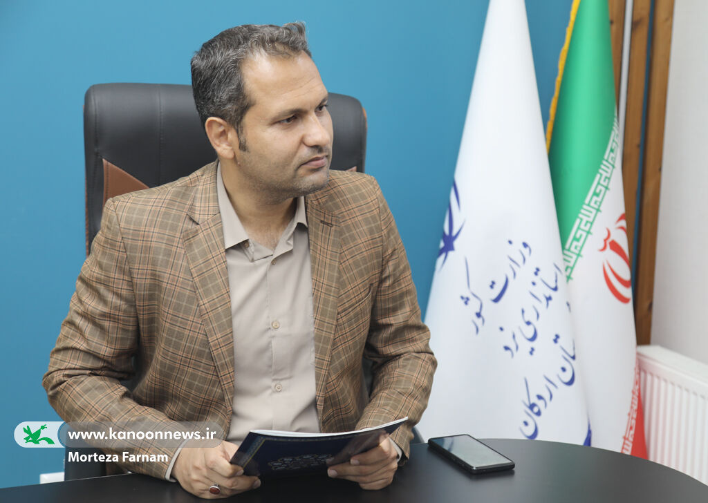 کلنگ احداث مرکز فرهنگی ، هنری کانون پرورش فکری اردکان به زمین می‌خورد