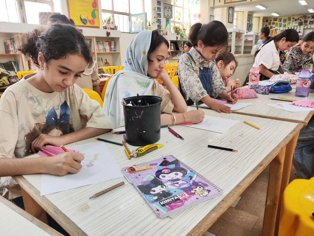 «گلدان خالی»؛ روایت خلاقانه کودکان دامغانی از صداقت و هنر