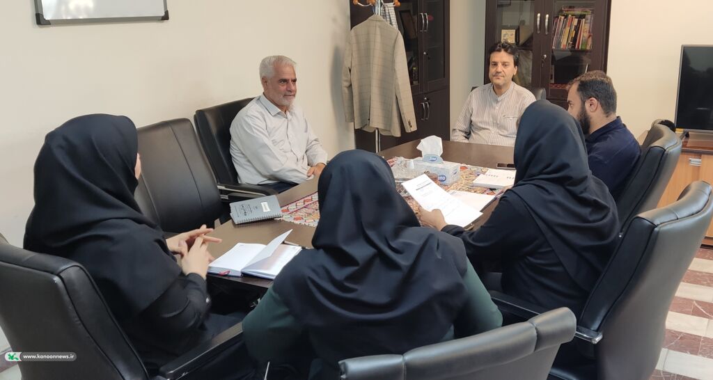 کانون کردستان برای حضور خلاقانه کودکان و نوجوانان در کنگره ۵۵۳۶ شهید برنامهریزی کرد. کانون کردستان برای حضور خلاقانه کودکان و نوجوانان در کنگره ۵۵۳۶ شهید برنامهریزی کرد.