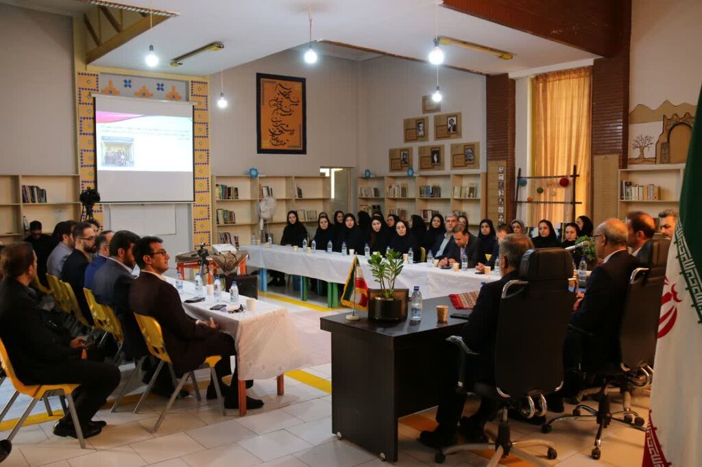 حضور استاندار کرمانشاه در کانون پرورش فکری کودکان و نوجوانان