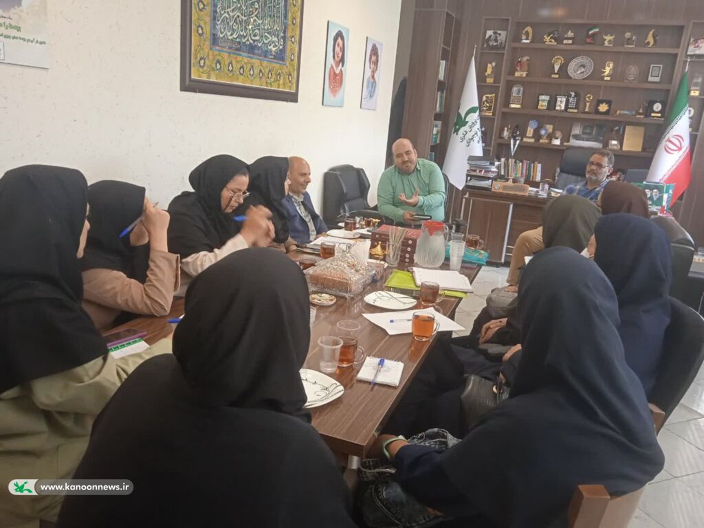 نشست هماندیشی_مرکزی نشست راهبردی مدیرکل کانون استان مرکزی با مربیمسئولان مراکز اراک