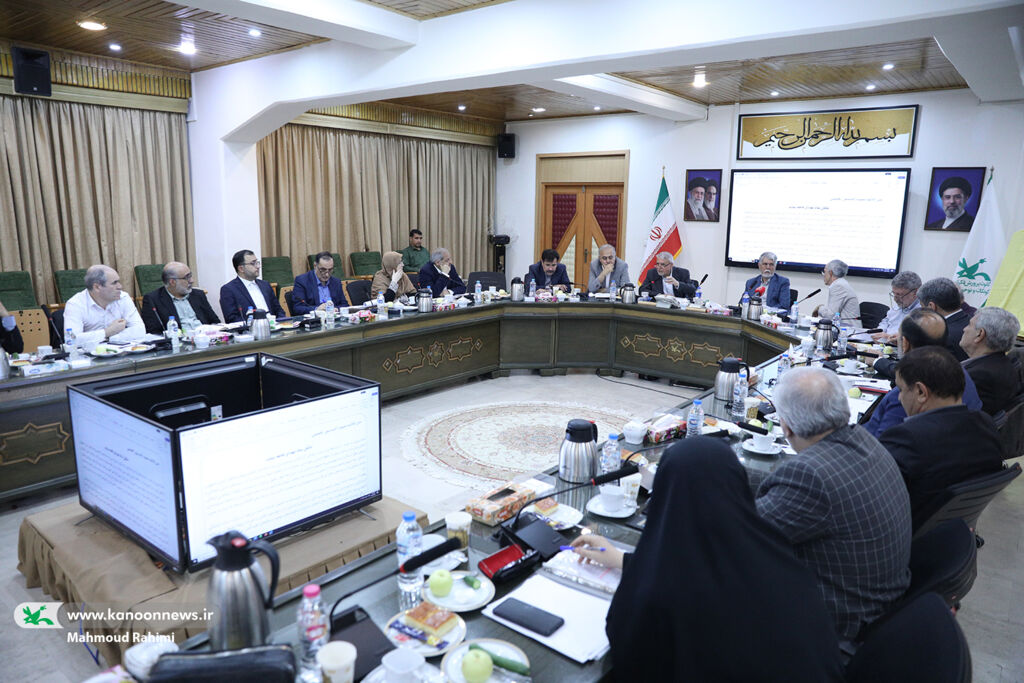 رونمایی از مجموعه «یادداشتهای غزه» با حضور مسئولان دولت در کانون