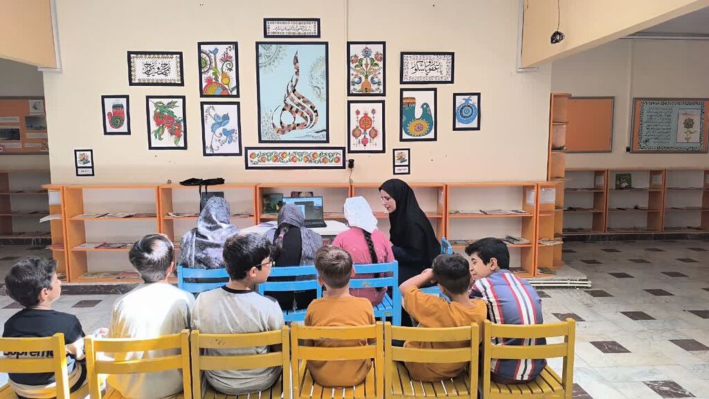 همراهی اعضا و مربیان کانون کرمانشاه در برنامه ادبی «دو پنجره»