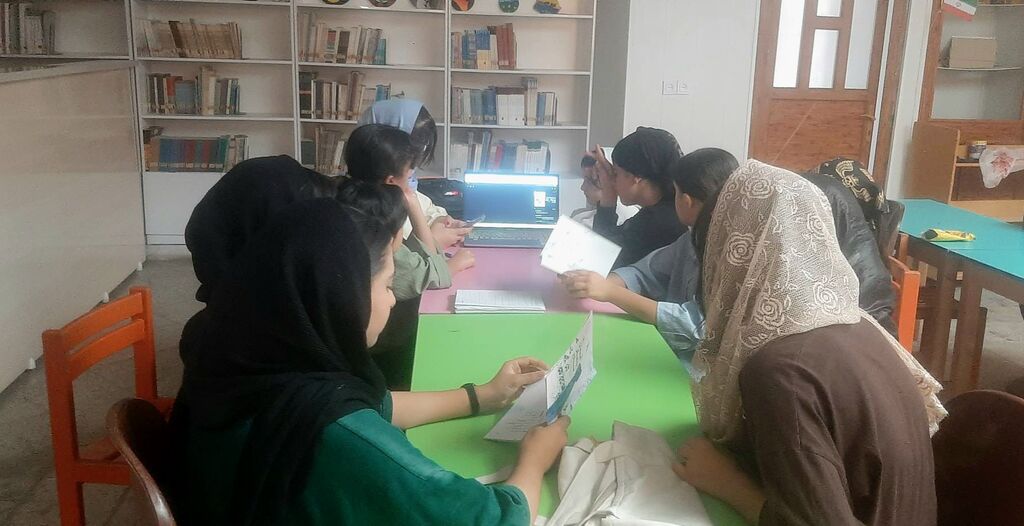 «دو پنجره» میزبان نقد شعر صلح در کانون کهگیلویه‌ و بویراحمد بود