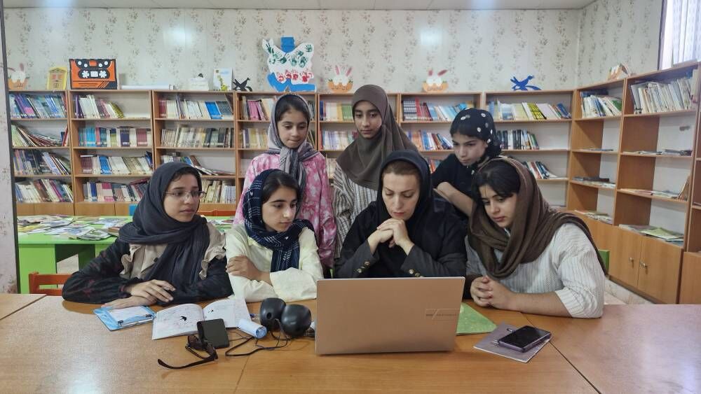 «دو پنجره» میزبان نقد شعر صلح در کانون کهگیلویه‌ و بویراحمد بود