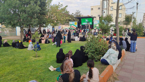گزارش تصویری | سفر تماشاخانه سیار کانون به مناطق روستایی و محلات اردبیل در نخستین روز شهریور