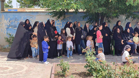 گزارش تصویری | تماشاخانه سیار کانون، میهمان کودکان و نوجوانان حور، مرنی و آبی‌بیگلو شد