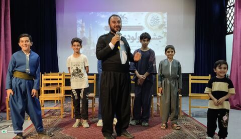 جشن مولودی خوانی میلاد پیامبر اکرم (ص) در کانون کردستان برگزار شد.