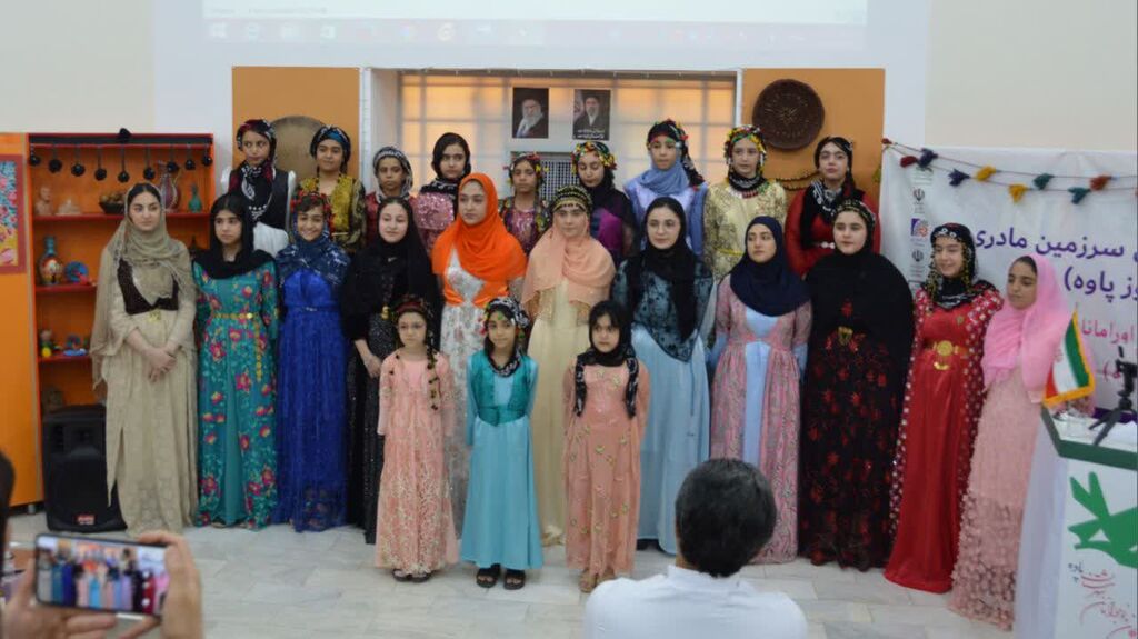آیین گشایش سومین جشنواره «سرزمین مادری» در کانون پاوه برگزار شد