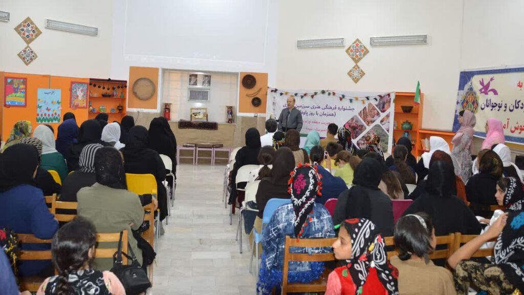 آیین گشایش سومین جشنواره «سرزمین مادری» در کانون پاوه برگزار شد
