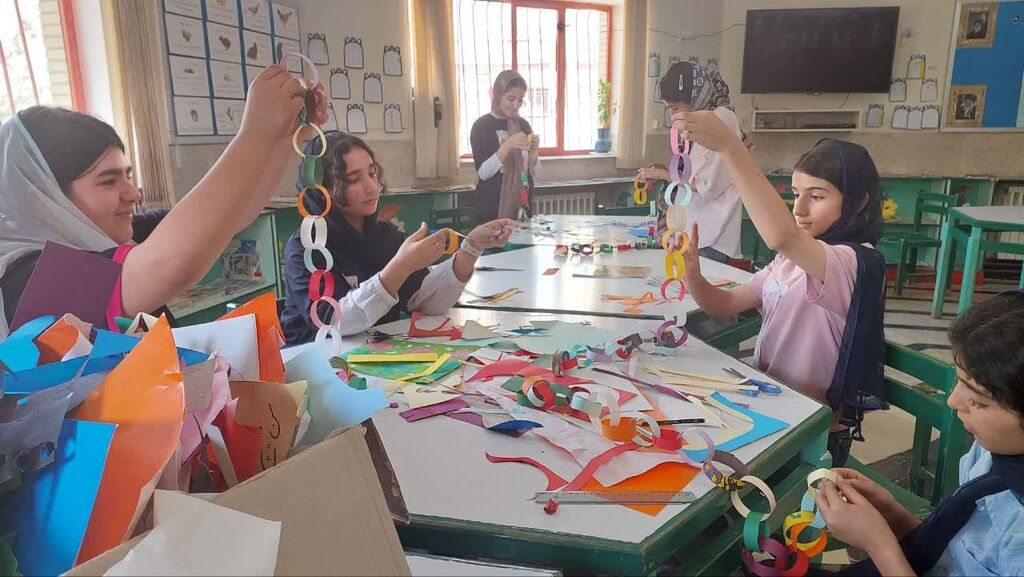 غرفه فرهنگی کانون جوانرود در جمعیت دو هزار نفری بازدیدکنندگان برپا شد