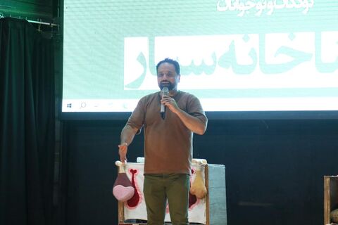 سومین اجرای تماشاخانه سیار کانون پرورش فکری کودکان و نوجوانان در روستای حسین آباد بهشهر