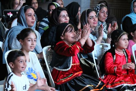 سومین اجرای تماشاخانه سیار کانون پرورش فکری کودکان و نوجوانان در روستای حسین آباد بهشهر