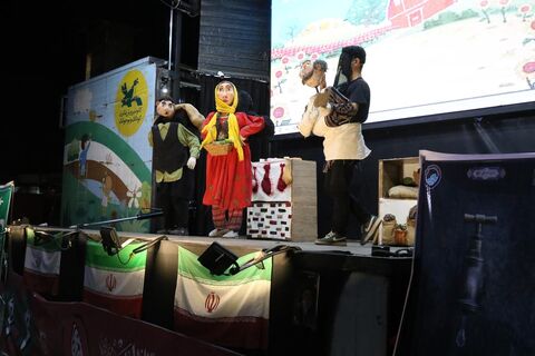 چهارمین اجرای تماشاخانه سیار کانون پرورش فکری کودکان و نوجوانان در روستای زاغمرز بهشهر